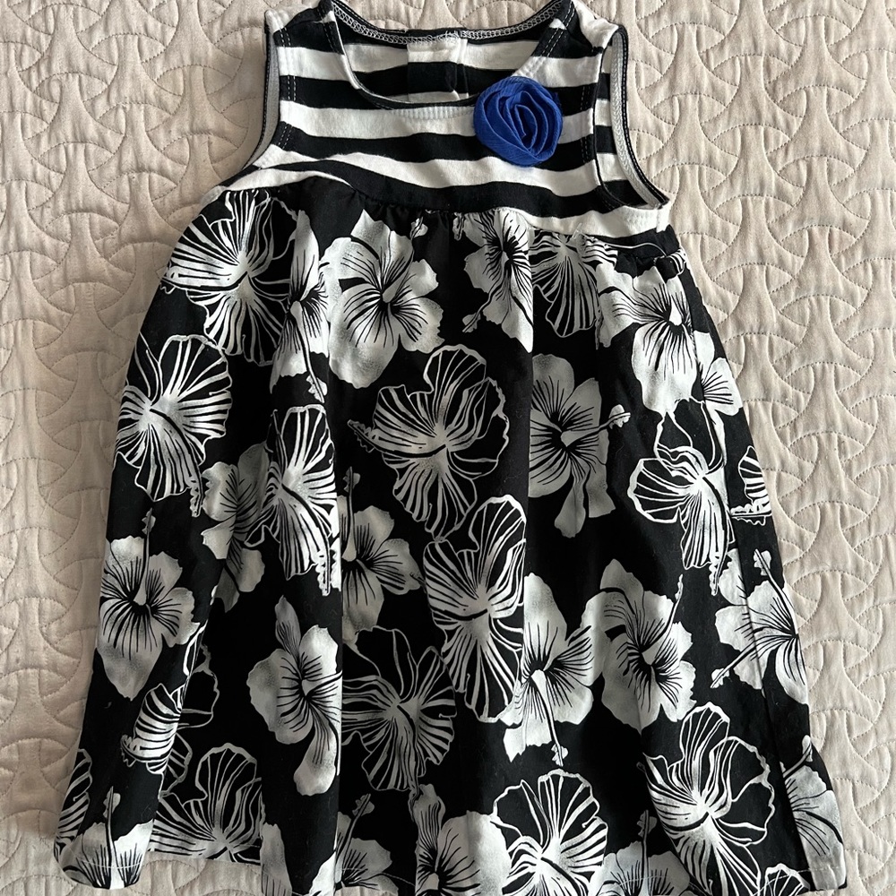 Girls dress - NWOT